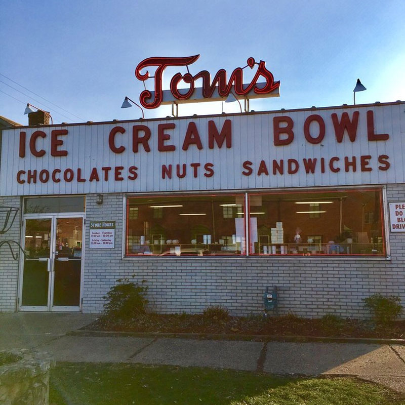 Toms Ice Cream Bowl - Zanesville, Ohio
